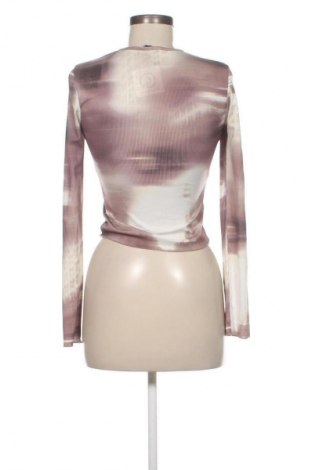 Damen Shirt Bershka, Größe M, Farbe Mehrfarbig, Preis 5,99 €