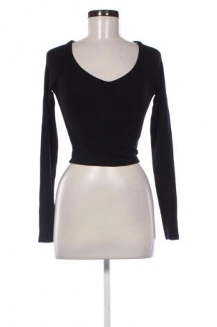 Dámská halenka Bershka, Velikost S, Barva Černá, Cena  241,00 Kč