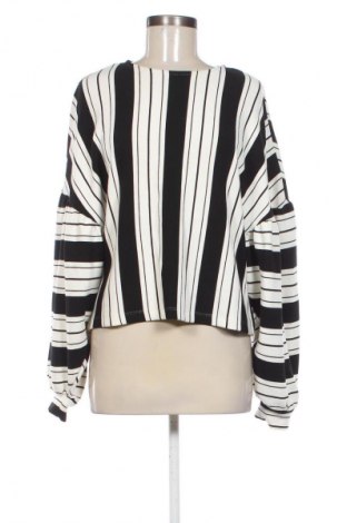 Дамска блуза Bershka, Размер M, Цвят Многоцветен, Цена 19,00 лв.