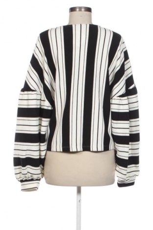 Дамска блуза Bershka, Размер M, Цвят Многоцветен, Цена 19,00 лв.