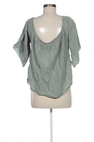 Damen Shirt Colloseum, Größe M, Farbe Grün, Preis 10,00 €