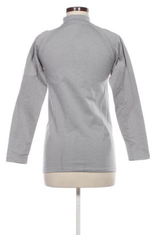 Дамска блуза Crane, Размер M, Цвят Сив, Цена 14,99 лв.