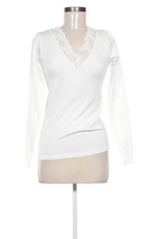 Damen Shirt Culture, Größe M, Farbe Weiß, Preis 51,99 €