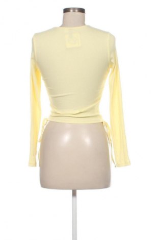 Дамска блуза H&M Divided, Размер S, Цвят Жълт, Цена 19,00 лв.