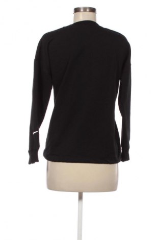 Damen Shirt Nike, Größe XS, Farbe Schwarz, Preis 29,99 €