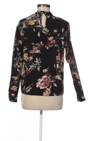 Дамска блуза ONLY, Размер M, Цвят Многоцветен, Цена 12,99 лв.