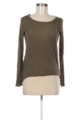Γυναικεία μπλούζα One Love, Μέγεθος M, Χρώμα Πράσινο, Τιμή 6,99 €
