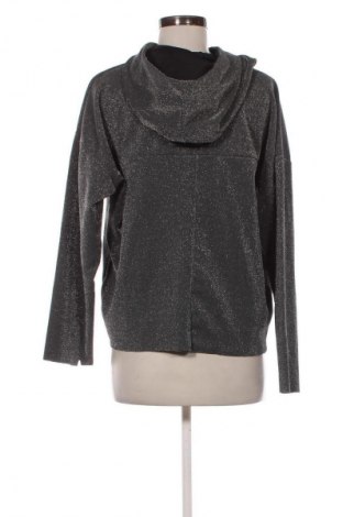 Dámská halenka Pull&Bear, Velikost M, Barva Stříbrná, Cena  241,00 Kč