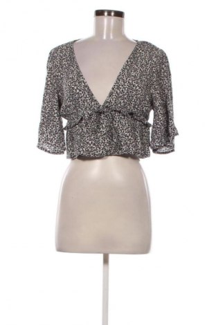 Damen Shirt Pull&Bear, Größe M, Farbe Mehrfarbig, Preis € 9,72