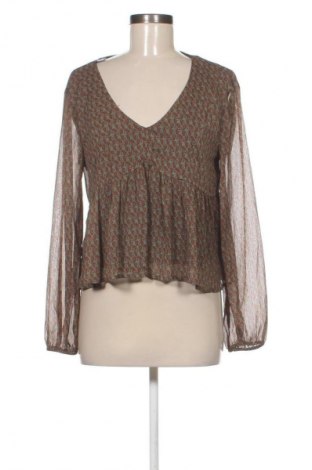 Damen Shirt Pull&Bear, Größe L, Farbe Mehrfarbig, Preis € 18,47