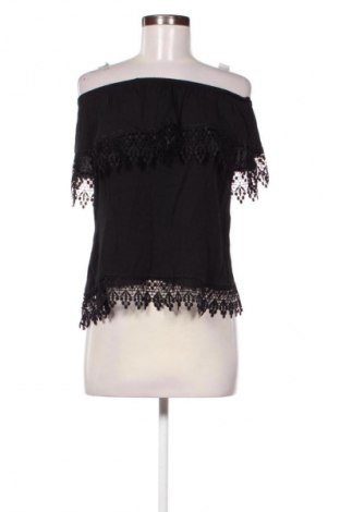 Γυναικεία μπλούζα Red Queen, Μέγεθος M, Χρώμα Μαύρο, Τιμή 9,72 €