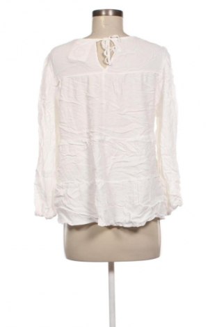 Damen Shirt Selected Femme, Größe M, Farbe Weiß, Preis 19,99 €