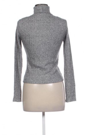Дамска блуза Stradivarius, Размер S, Цвят Сив, Цена 7,99 лв.