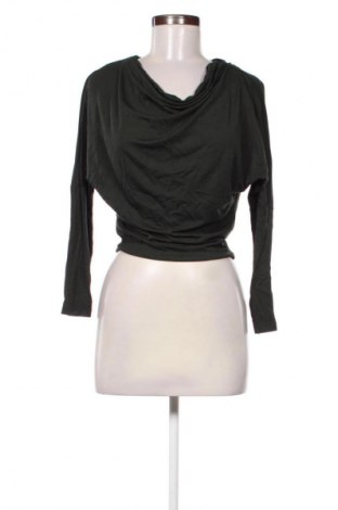 Γυναικεία μπλούζα Stradivarius, Μέγεθος XS, Χρώμα Πράσινο, Τιμή 16,00 €