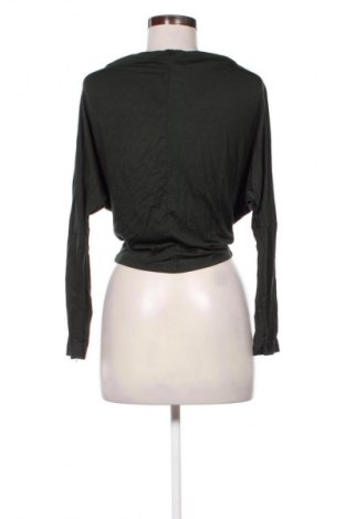 Γυναικεία μπλούζα Stradivarius, Μέγεθος XS, Χρώμα Πράσινο, Τιμή 16,00 €