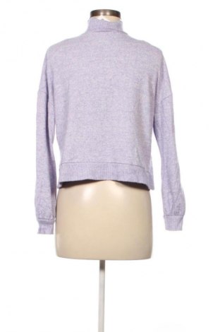 Damen Shirt Stradivarius, Größe S, Farbe Lila, Preis 5,99 €