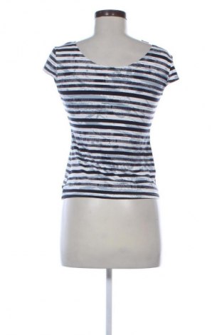 Дамска блуза Unbranded, Размер M, Цвят Многоцветен, Цена 19,00 лв.