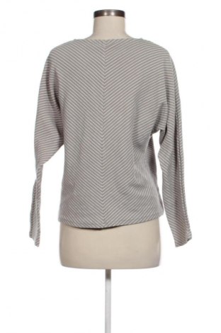 Дамска блуза Unbranded, Размер M, Цвят Многоцветен, Цена 19,00 лв.