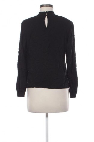 Дамска блуза VILA, Размер M, Цвят Черен, Цена 13,99 лв.