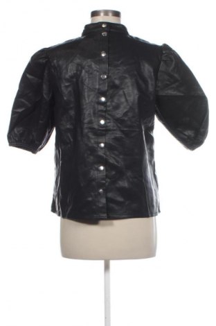 Дамска блуза VILA, Размер M, Цвят Бял, Цена 24,99 лв.