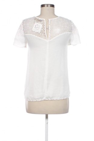 Damen Shirt Zara, Größe XS, Farbe Weiß, Preis 10,23 €