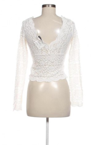Дамска блуза Zara, Размер M, Цвят Екрю, Цена 15,99 лв.