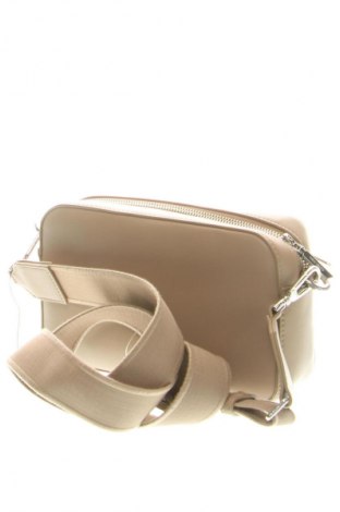 Дамска чанта Calvin Klein, Цвят Бежов, Цена 85,89 €