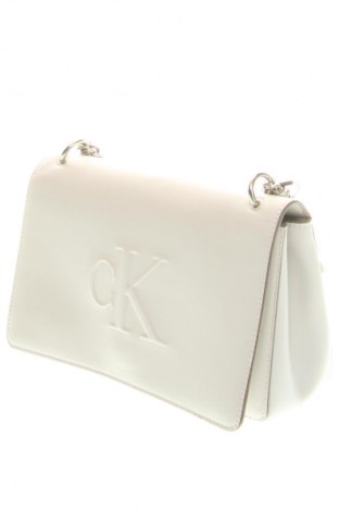 Дамска чанта Calvin Klein Jeans, Цвят Екрю, Цена 48,57 €