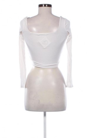 Damen Strickjacke Pull&Bear, Größe M, Farbe Weiß, Preis 14,77 €