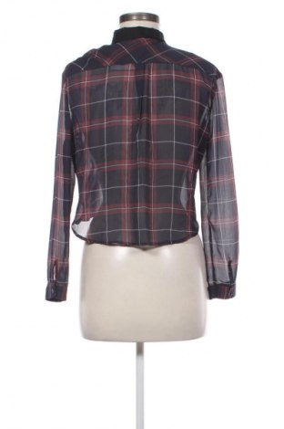 Дамска риза Bershka, Размер S, Цвят Многоцветен, Цена 25,00 лв.