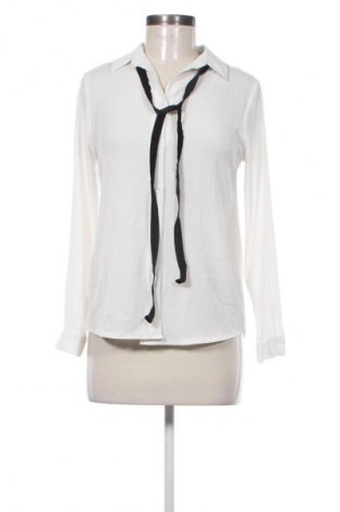 Damska koszula Me & Me, Rozmiar M, Kolor Biały, Cena 58,43 zł