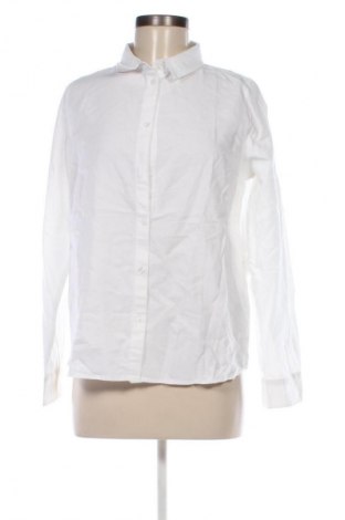 Дамска риза Pieces, Размер M, Цвят Бял, Цена 46,99 лв.