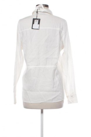 Дамска риза Pieces, Размер S, Цвят Бял, Цена 46,99 лв.