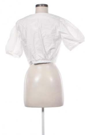 Дамска риза Zara, Размер S, Цвят Бял, Цена 27,37 лв.
