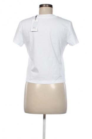 Дамска тениска Calvin Klein Jeans, Размер M, Цвят Бял, Цена 42,43 €