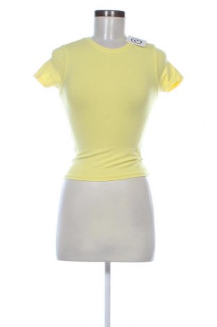 Γυναικείο t-shirt Fb Sister, Μέγεθος XXS, Χρώμα Κίτρινο, Τιμή 8,70 €