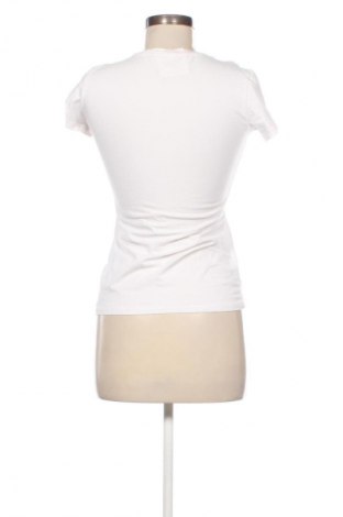Дамска тениска Guess, Размер M, Цвят Бял, Цена 32,00 лв.