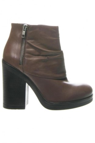 Damen Stiefeletten Alesya, Größe 38, Farbe Braun, Preis € 135,55