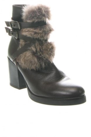 Damskie botki Manas, Rozmiar 38, Kolor Brązowy, Cena 496,55 zł