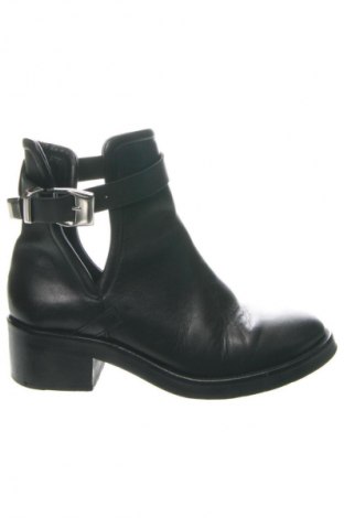 Damskie botki Sandro, Rozmiar 40, Kolor Czarny, Cena 919,54 zł