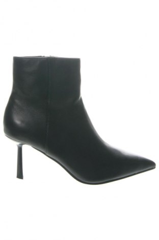 Dámské poltopánky Steve Madden, Veľkosť 39, Farba Čierna, Cena  163,95 €