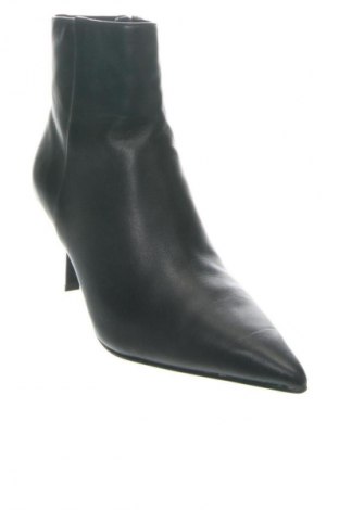 Dámské poltopánky Steve Madden, Veľkosť 39, Farba Čierna, Cena  163,95 €