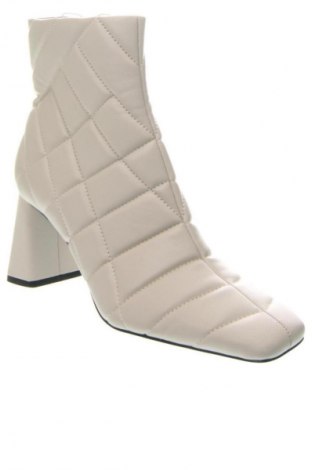 Botine de damă Stradivarius, Mărime 38, Culoare Bej, Preț 166,00 Lei