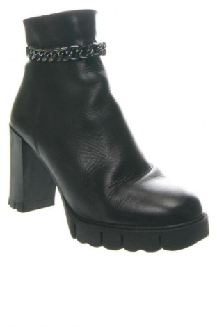 Dámské poltopánky Tamaris, Veľkosť 39, Farba Čierna, Cena  41,74 €