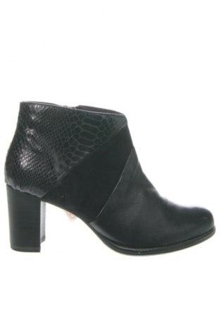 Dámské boty  Tamaris, Velikost 40, Barva Vícebarevné, Cena  2 179,00 Kč