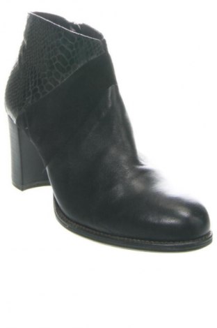 Dámské boty  Tamaris, Velikost 40, Barva Vícebarevné, Cena  2 179,00 Kč