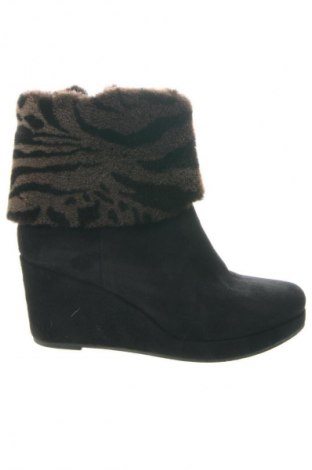 Дамски боти Unbranded, Размер 38, Цвят Черен, Цена 101,08 лв.