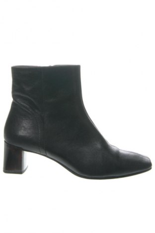 Дамски боти Vagabond, Размер 38, Цвят Черен, Цена 215,84 лв.