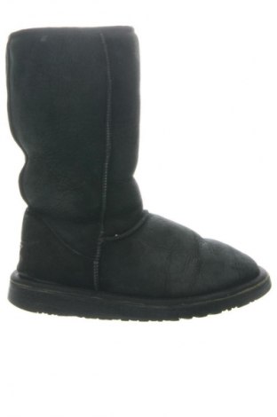 Дамски ботуши UGG Australia, Размер 39, Цвят Зелен, Цена 265,88 лв.