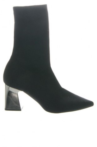 Damskie kozaki Zara, Rozmiar 38, Kolor Czarny, Cena 174,71 zł